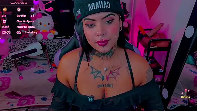 LauriInk1 online show from 06-11-26, 02:11