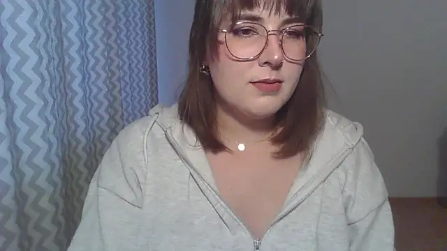 Snapshot of ClaraHard chatting on 06-11-26, 06:27 ClaraHard online show from 06-11-26, 06:27