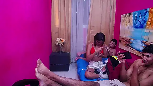 hotsex couple online show from 03-24-26, 06:52