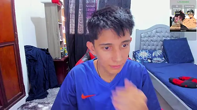 Snapshot of gomitaboy1 chatting on 05-15-26, 07:34 gomitaboy1 online show from 05-15-26, 07:34