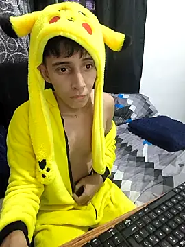 gomitaboy1 online show from 04-13-26, 07:07