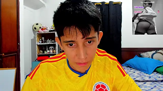Snapshot of gomitaboy1 chatting on 07-17-26, 07:22 gomitaboy1 online show from 07-17-26, 07:22