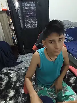 Snapshot of gomitaboy1 chatting on 05-26-26, 04:05 gomitaboy1 online show from 05-26-26, 04:05