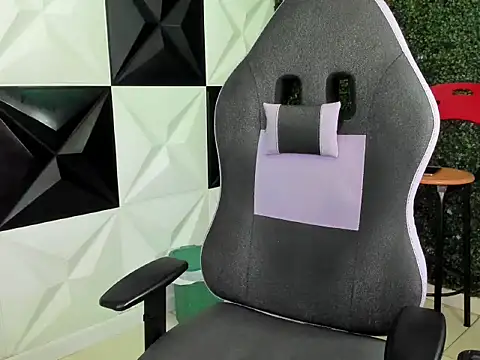 taylor bigdick18 online show from 04-18-26, 11:49