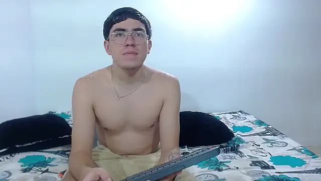 Couple-Fantasy1 online show from 04-13-26, 12:03