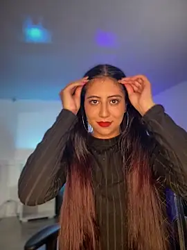 Lunaliaa  online show from 03-17-26, 04:37