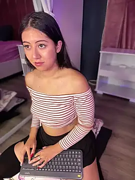 Lunaliaa  online show from 03-12-26, 05:13