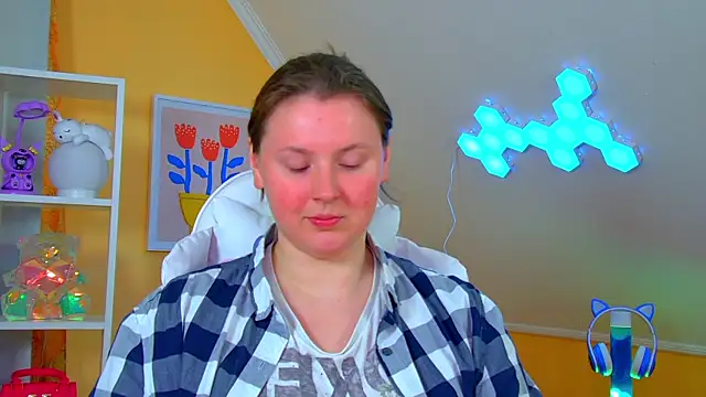 MelodyMoores online show from 04-15-26, 06:30