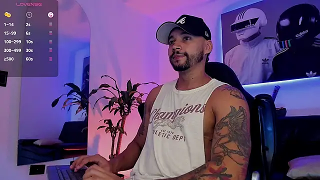 Snapshot of NikoHank_ chatting on 06-05-26, 05:23 NikoHank online show from 06-05-26, 05:23