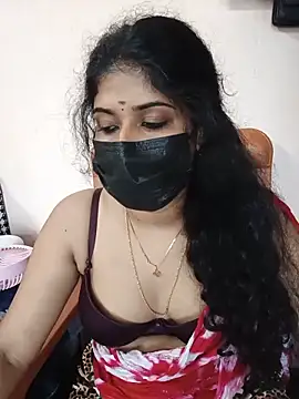 Snapshot of Sunitha28 chatting on 05-16-26, 08:35 Sunitha28 online show from 05-16-26, 08:35