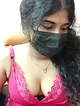 Snapshot of Sunitha28 chatting on 04-18-26, 07:58 Sunitha28 online show from 04-18-26, 07:58