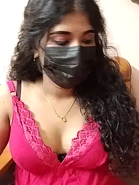 Snapshot of Sunitha28 chatting on 04-22-26, 01:40 Sunitha28 online show from 04-22-26, 01:40