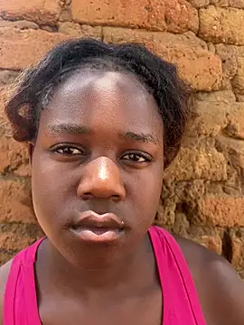 Snapshot of yellowjoy022 chatting on 03-04-26, 09:39 yellowjoy022 online show from 03-04-26, 09:39