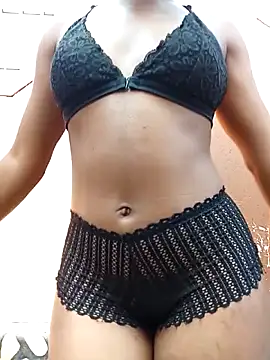 Snapshot of yellowjoy022 chatting on 03-13-26, 01:38 yellowjoy022 online show from 03-13-26, 01:38