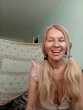 Snapshot of ViktoriaSexi1 chatting on 04-24-26, 04:47 ViktoriaSexi1 online show from 04-24-26, 04:47