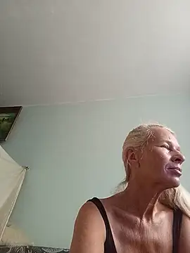 ViktoriaSexi1 online show from 07-04-26, 05:36