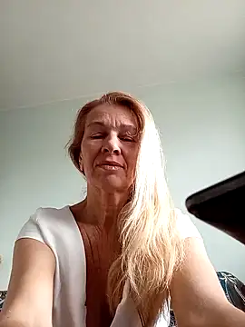 ViktoriaSexi1 online show from 03-28-26, 06:58