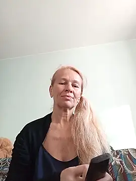 ViktoriaSexi1 online show from 04-15-26, 04:40