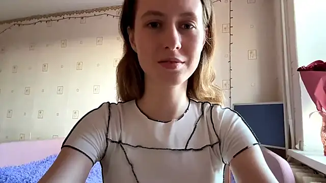 Snapshot of AlesiaGurevich chatting on 06-30-26, 04:07 AlesiaGurevich online show from 06-30-26, 04:07