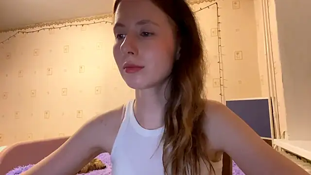 Snapshot of AlesiaGurevich chatting on 08-06-26, 12:27 AlesiaGurevich online show from 08-06-26, 12:27