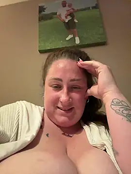 CurvyCatx online show from 05-05-26, 08:23