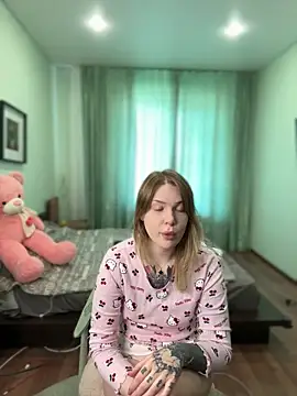  elliiss  online show from 05-04-26, 09:56