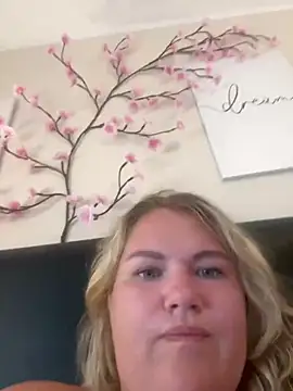 Snapshot of Jolina_Juice chatting on 06-27-26, 07:25 Jolina Juice online show from 06-27-26, 07:25