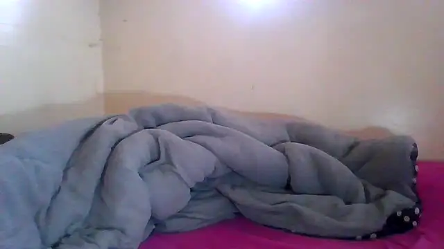 Snapshot of simphiwe23 chatting on 07-06-26, 05:14 simphiwe23 online show from 07-06-26, 05:14