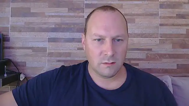 Snapshot of lustonfan chatting on 05-14-26, 12:46 lustonfan online show from 05-14-26, 12:46