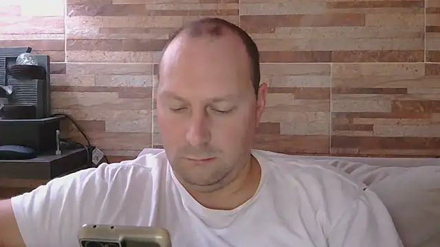 Snapshot of lustonfan chatting on 05-16-26, 12:48 lustonfan online show from 05-16-26, 12:48