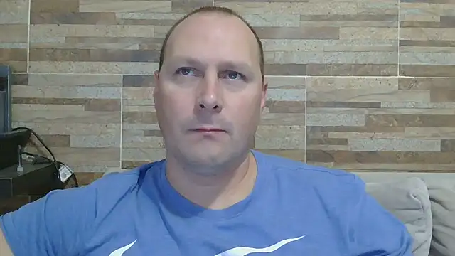 Snapshot of lustonfan chatting on 05-20-26, 12:07 lustonfan online show from 05-20-26, 12:07