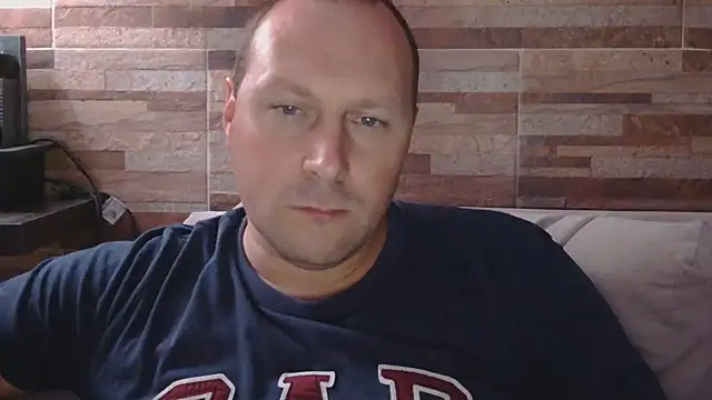Snapshot of lustonfan chatting on 04-21-26, 02:36 lustonfan online show from 04-21-26, 02:36