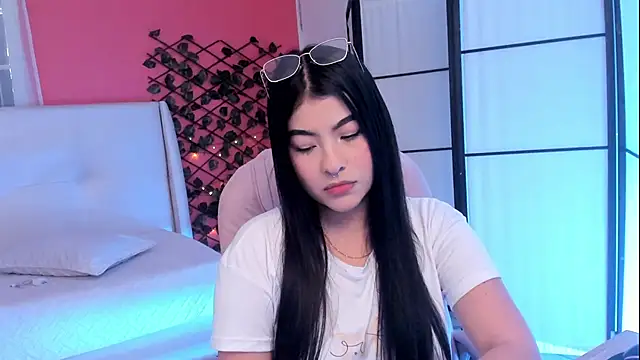 HannaLee333 online show from 04-01-26, 10:07