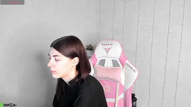 LunaRossaa online show from 04-10-26, 01:45