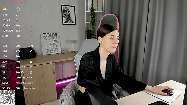 Snapshot of LunaRossaa chatting on 06-10-26, 11:50 LunaRossaa online show from 06-10-26, 11:50