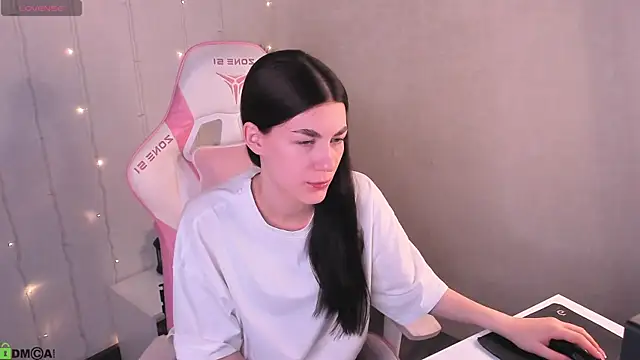 LunaRossaa online show from 04-01-26, 12:02