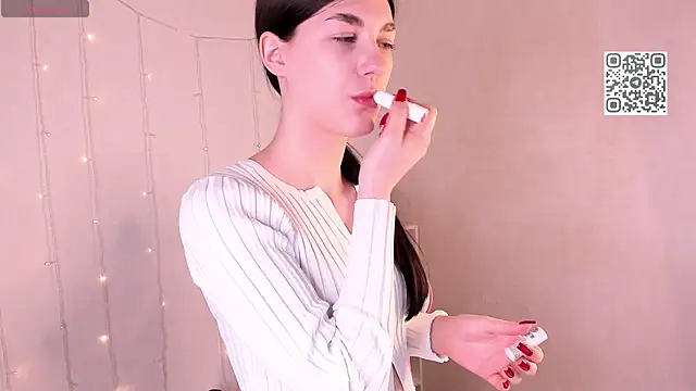 LunaRossaa online show from 04-21-26, 12:01