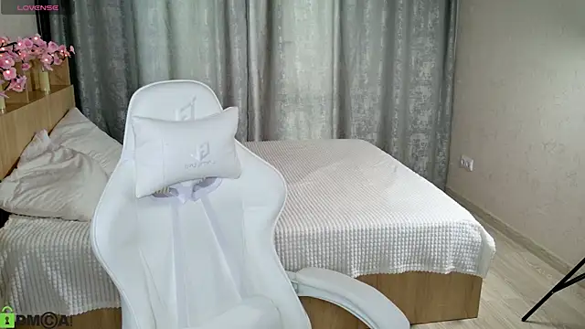 Snapshot of Sugar_Kitten12 chatting on 06-23-26, 01:36 Sugar Kitten12 online show from 06-23-26, 01:36