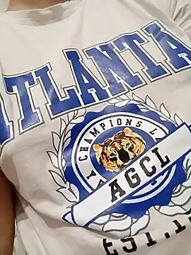 Emi hot1 online show from 03-05-26, 12:57