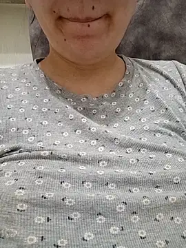 Emi hot1 online show from 03-10-26, 05:28