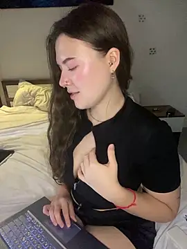 KristieKitty online show from 04-22-26, 06:20