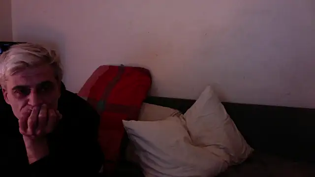 chiara-mario online show from 04-03-26, 04:02