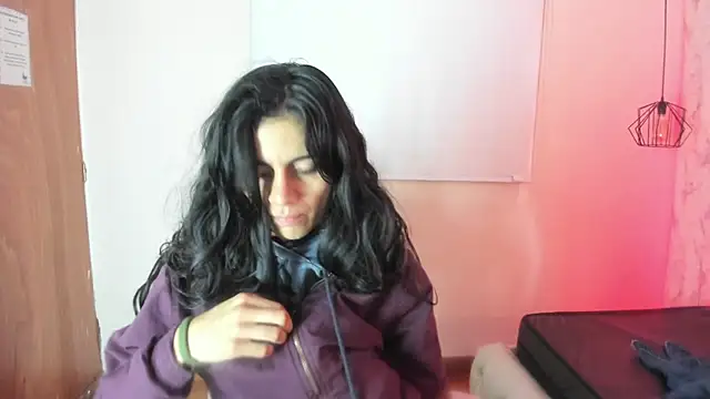 Snapshot of Mystical_meteor chatting on 04-19-26, 07:05 Mystical meteor online show from 04-19-26, 07:05