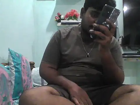 Snapshot of Foxboy65 chatting on 06-12-26, 06:49 Foxboy65 online show from 06-12-26, 06:49