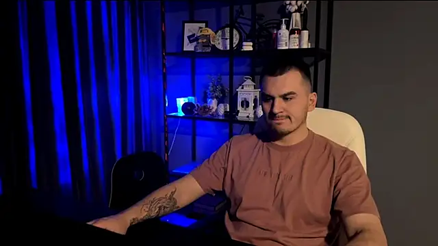 Snapshot of AlexRay22 chatting on 03-15-26, 06:15 AlexRay22 online show from 03-15-26, 06:15