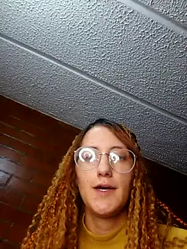 Snapshot of susanhottie1 chatting on 04-14-26, 12:26 susanhottie1 online show from 04-14-26, 12:26