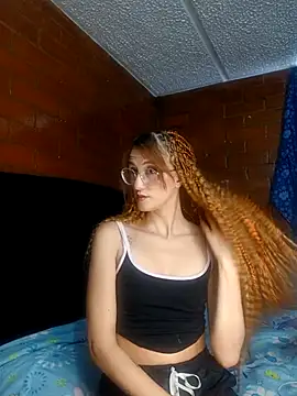 Snapshot of susanhottie1 chatting on 04-12-26, 10:13 susanhottie1 online show from 04-12-26, 10:13