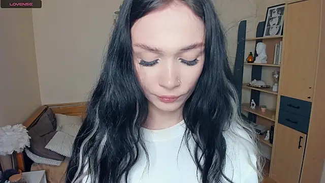 LynnCiprian online show from 04-22-26, 07:09