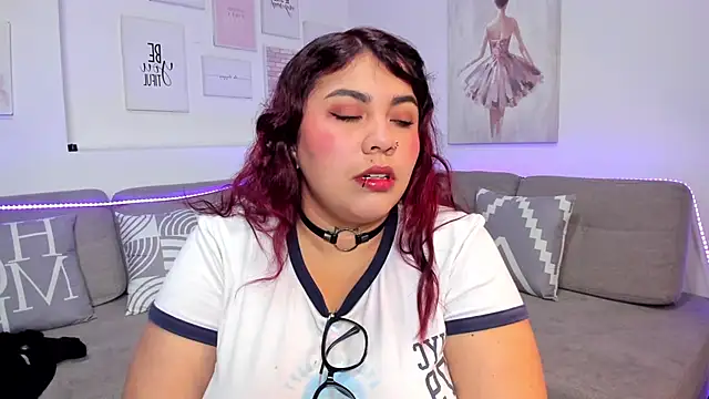 Dana sophiia online show from 04-18-26, 04:37