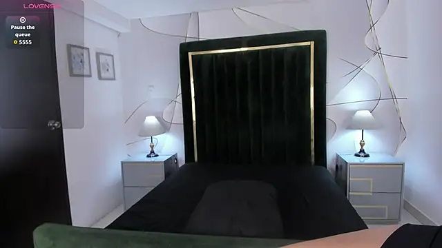 Snapshot of AlysonShy chatting on 05-29-26, 05:08 AlysonShy online show from 05-29-26, 05:08